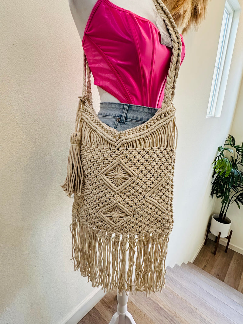 CROCHET FRINGED CROSSBODY BAGS