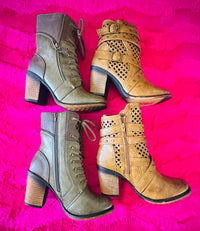 PIERRE DUMAS BOOTIES