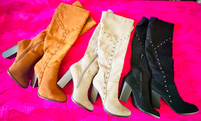 HEELED KNEE HIGH STUDDED DETAIL BOOTS