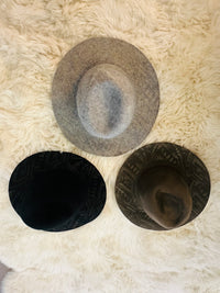 DESIGN PRINT TOP FELT HAT