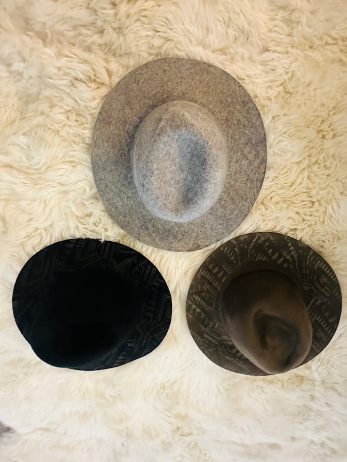 DESIGN PRINT TOP FELT HAT
